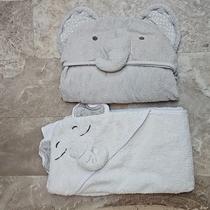 Infant towels.